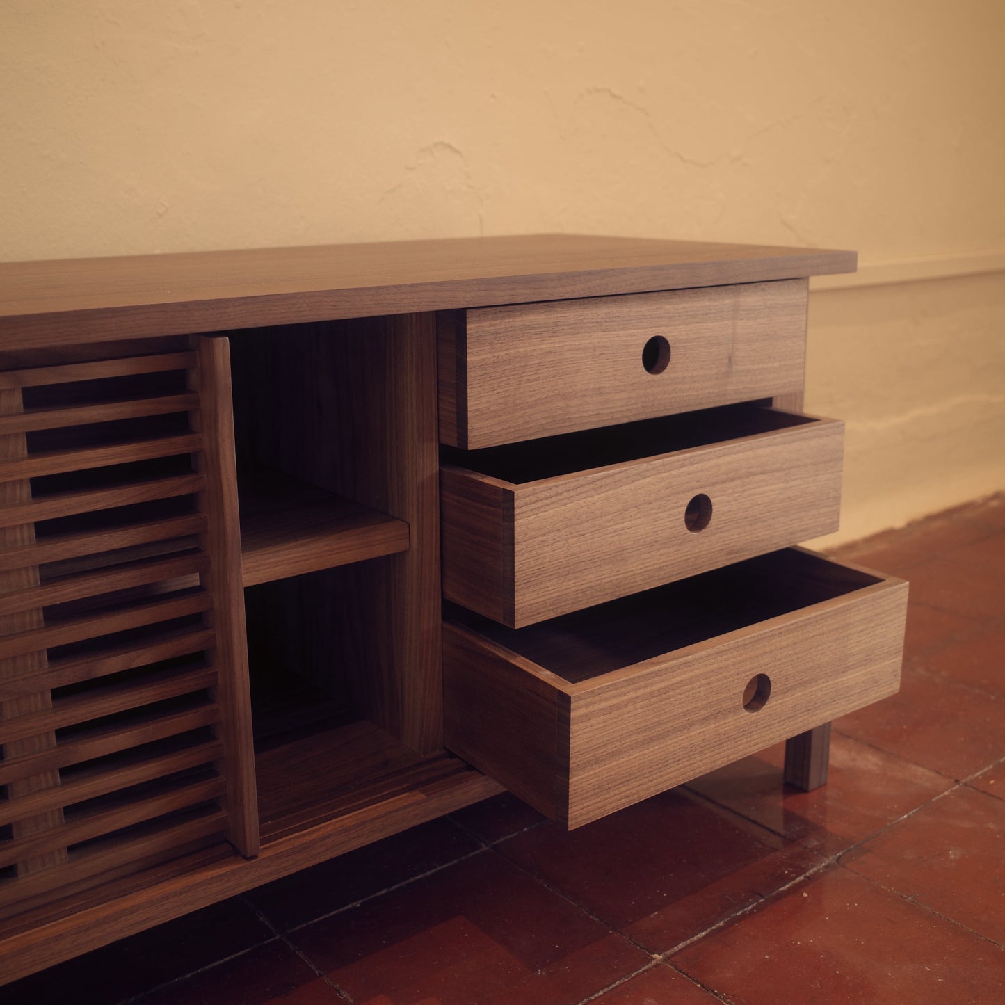 LINE LEGS TV CONSOLE