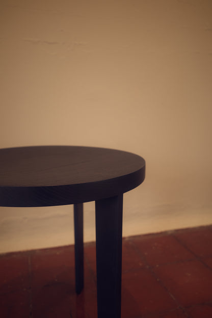 SKINNY SIDE TABLE
